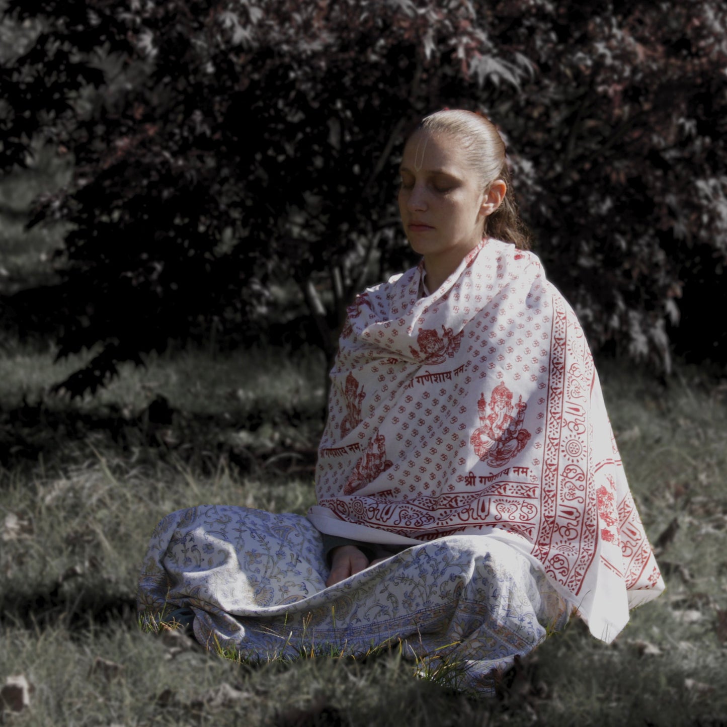 Prabhuji Meditation Yoga Prayer Shawl - Ganesh - White Large